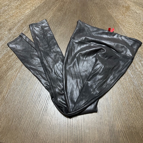 SPANX PETITE FAUX LEATHER LEGGINGS, Petite Small, Black - Picture 12 of 12